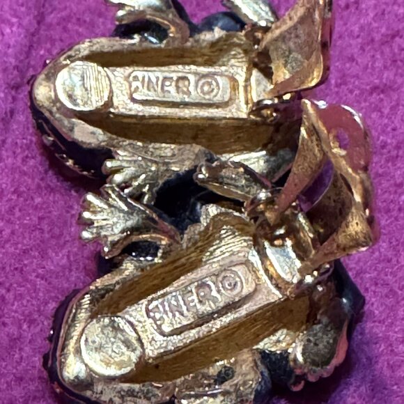 Vintage Ciner Frog Clip-On Earrings Gold-Tone & Black With 1 Inch Unique Retro D - Picture 3 of 3